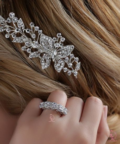 💎انگشتر لوکس جواهری زیبا با نگین های اتریشی؛ نقره عیار ۹۲۵ با روکش طلا سفید و با قالب جواهری‌‌