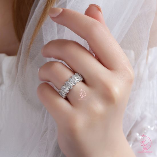 💍حلقه جواهری طرح صدف بسیار زیبا و خاص نقره عیار ۹۲۵ با روکش طلا سفید‌‌