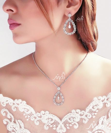 💍نیمست جواهری لوکس با طراحی ژورنالی جواهرات به روز ، نگین های زیرکونیا اتریشی ؛ نقره عیار ۹۲۵ با روکش طلا سفید‌‌‌‌‌‌‌ ‌‌