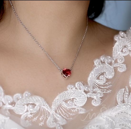 💍گردنبند طرح جواهر قلب با نگین یاقوتی ؛ با طراحی زیبا و ظریف نقره عیار 925 با روکش طلا سفید‌‌‌‌‌‌‌(G_3058)