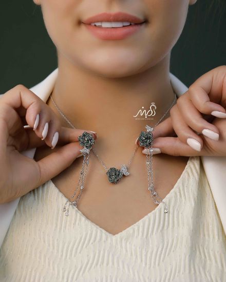 💍نیم ست جواهری لاكچري و خاص نقره اي با نگين هاي زمردي ، نقره عیار ۹۲۵(N_4227)