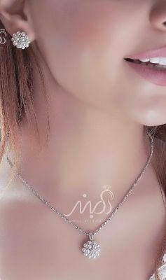 💍نیم ست جواهری ظریف و زیبا طرح گل و مروارید ؛طراحی ژورنالی جواهرات به روز ، نگین های زیرکونیا اتریشی ؛ نقره عیار ۹۲۵ با روکش طلا سفید‌‌‌‌‌‌‌ ‌‌
