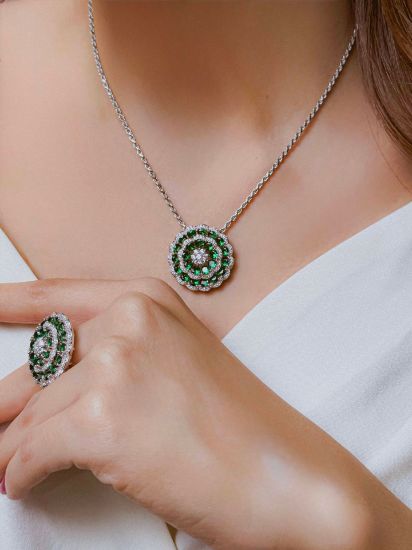 💍گردنبند جواهری لاکچری با نگین زمردی،  نقره عیار 925 (G_3315)