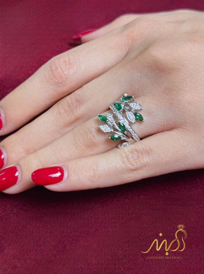 💍انگشتر جواهري برگ با نگین های سفیذ و زمردی ؛ نقره عیار 925(R_1297)